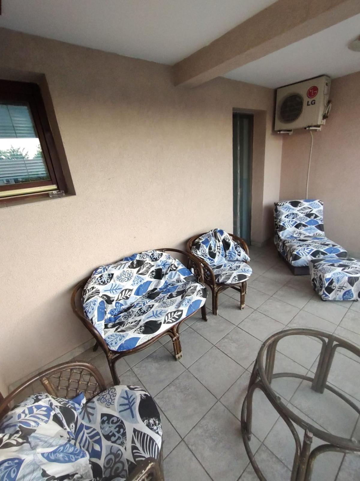 Plavi Apartman Airport Belgrade Luaran gambar